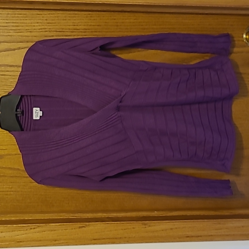 🍒2 for $12🍒 Suzy shier purple ribbed sweater size medium